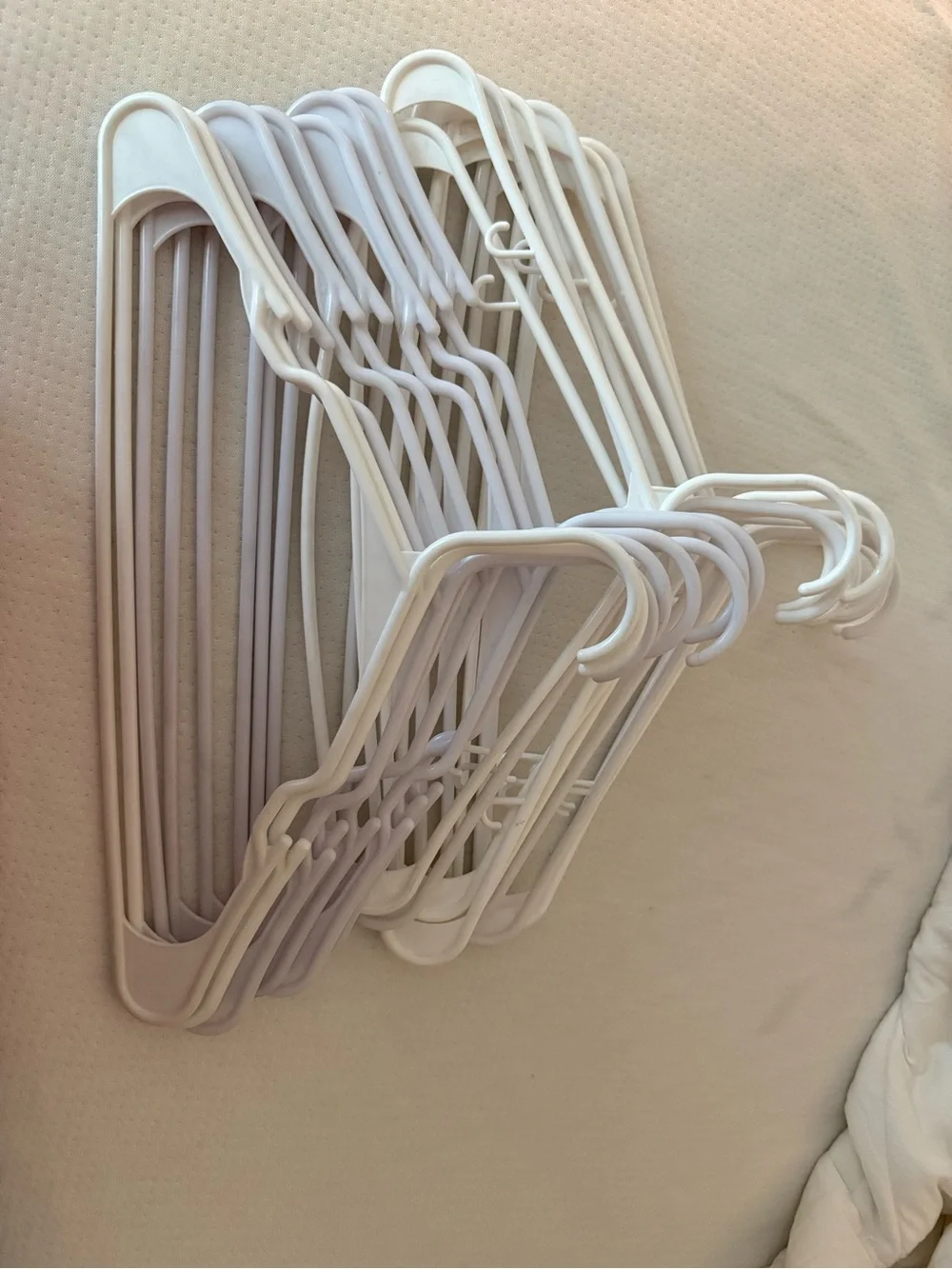 White Plastic Clothing Hangers - Multipack (31)